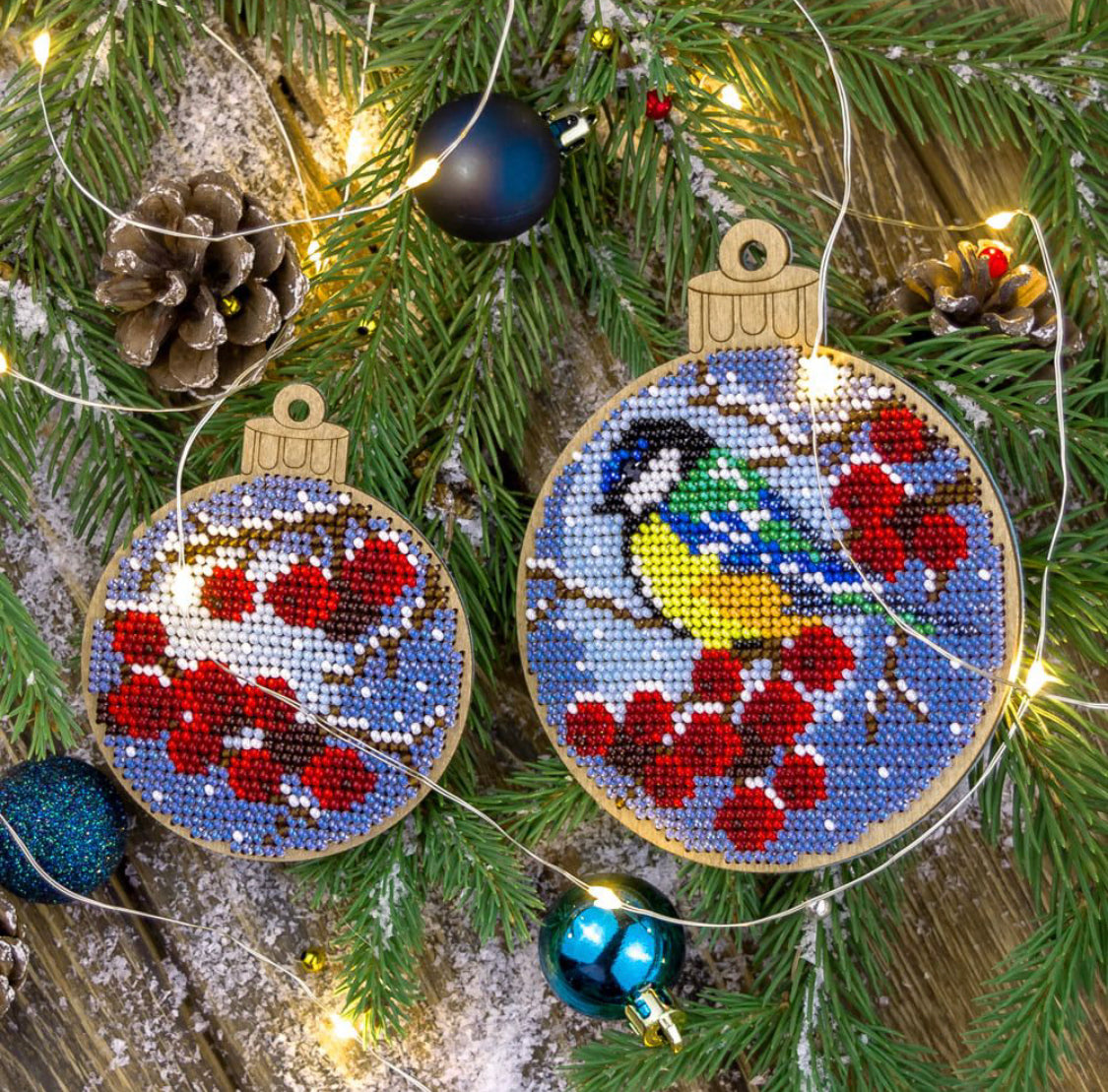 Bead Embroidery Kit On Wood, Christmas decoration, Wonderland Crafts FLK-304