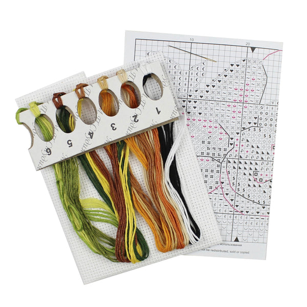 Garden Pear. Mini Cross stitch kit. MP Studio M-740