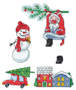 Christmas coming.  Cross stitch kit on plastic canvas.  Panna IG-7180