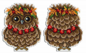 Owl decoration: Fall owl  2D Cross stitch kit on plastic canvas. MP Studio P-342
