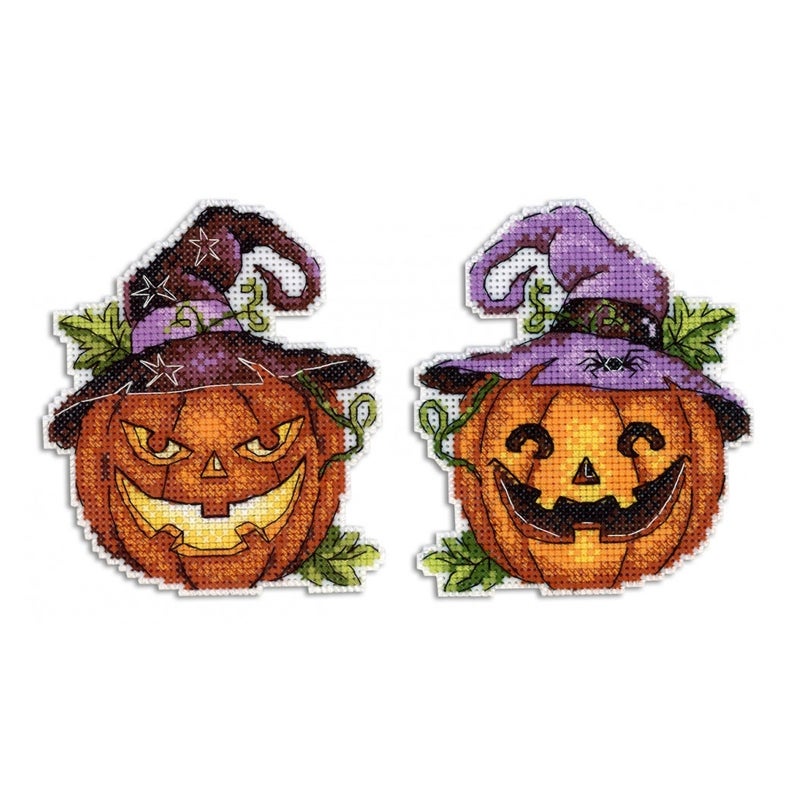 Pumpkin 2D  Cross stitch kit on plastic canvas. MP Studio P-313