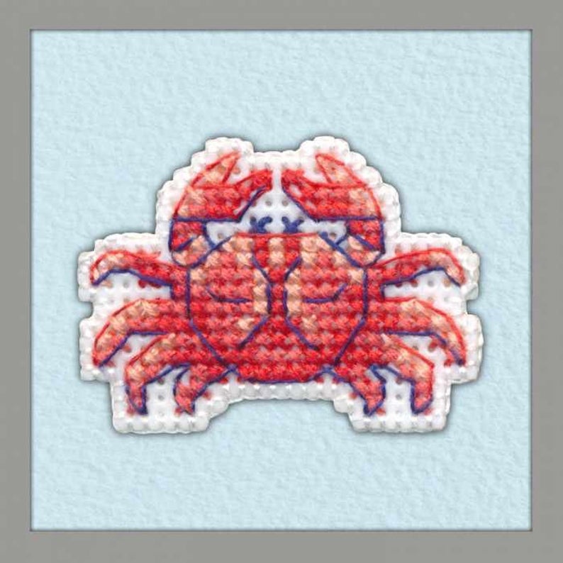 Crab Pin. Mini Embroidery Kit on Plastic Canvas Oven 1099