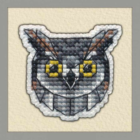 Gray Owl Pin. Mini Embroidery Kit on Plastic Canvas Oven 1095